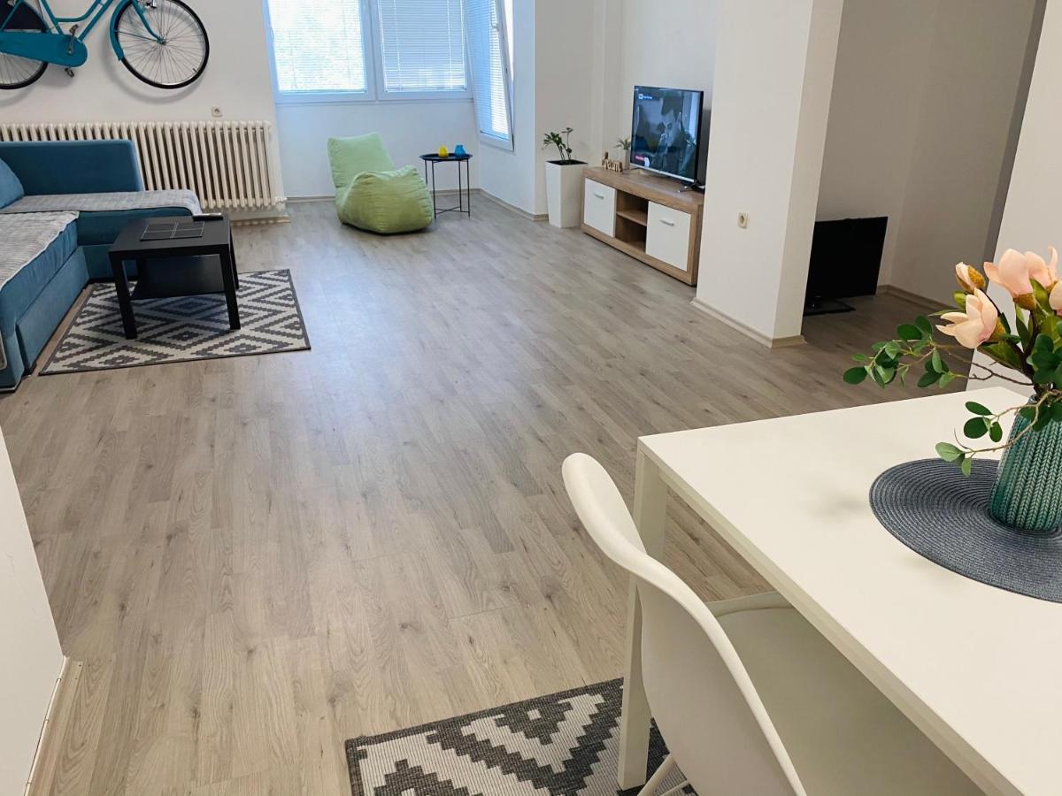 Regina'S Modern Apartment2 スコピエ エクステリア 写真